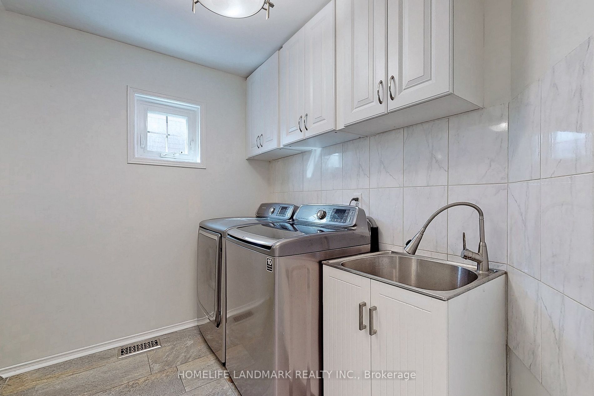 135 Stonebriar Dr