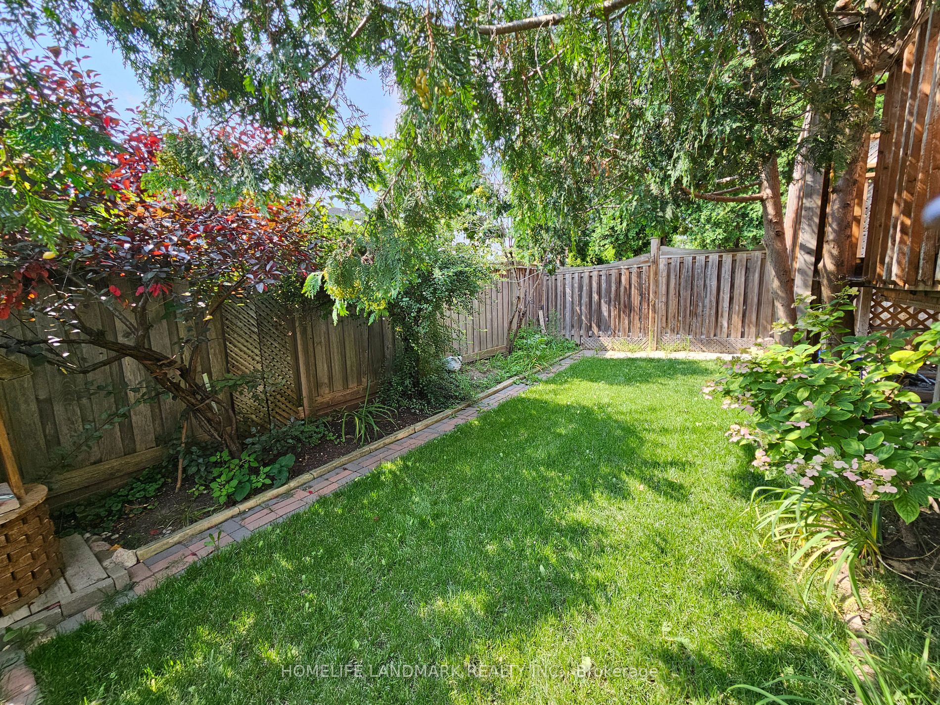 135 Stonebriar Dr