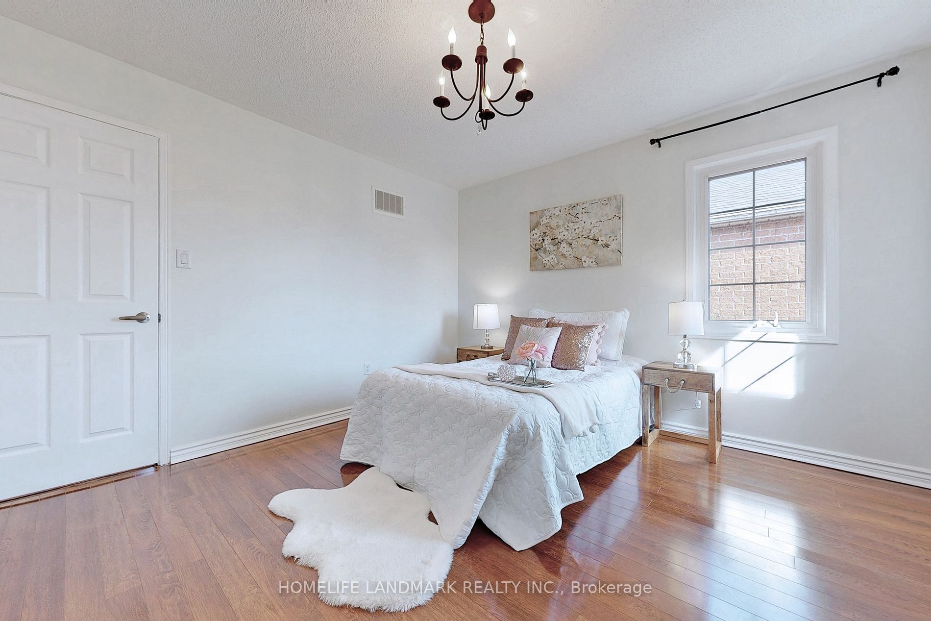 135 Stonebriar Dr