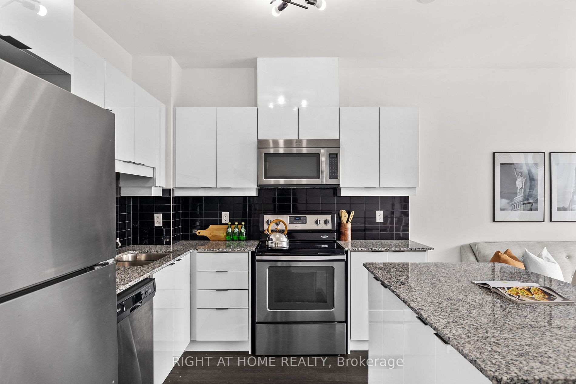 2910 Highway 7 Rd W, #502