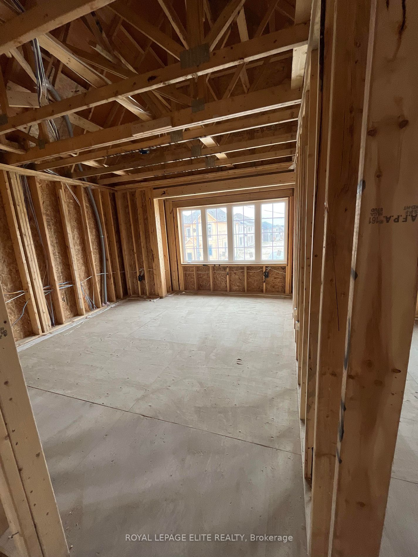 7 Abeam St