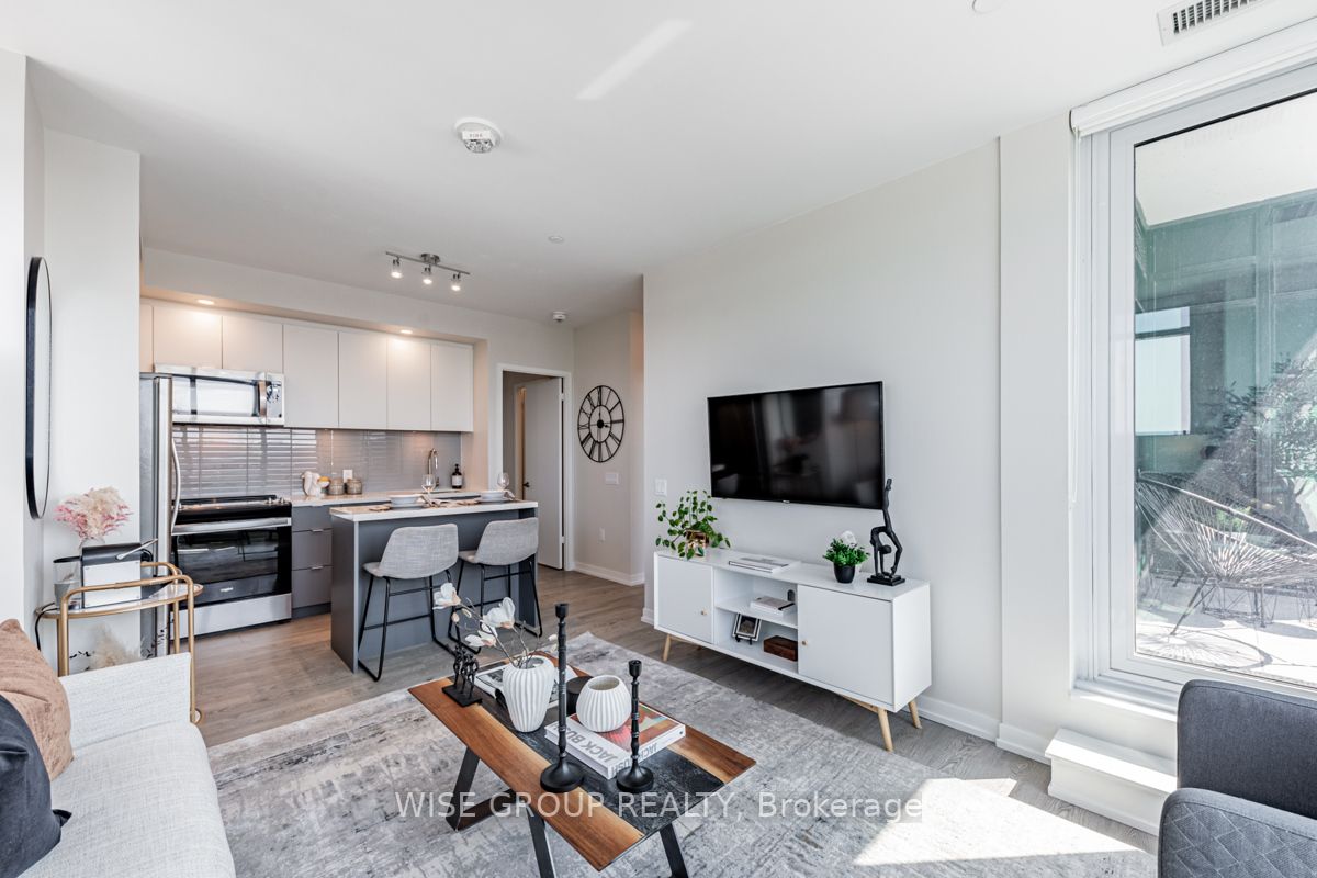 8868 Yonge St, #907E
