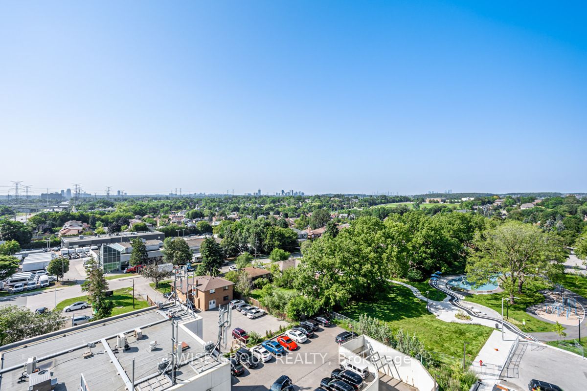 8868 Yonge St, #907E