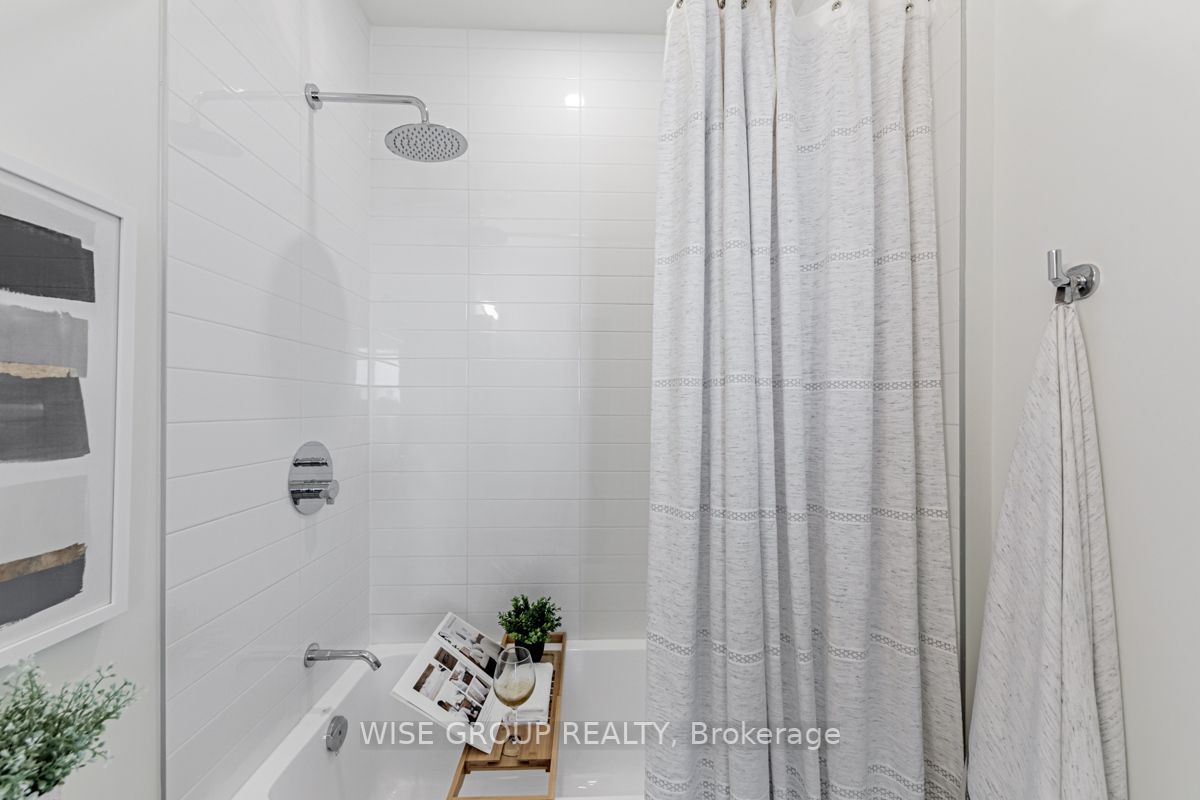 8868 Yonge St, #907E