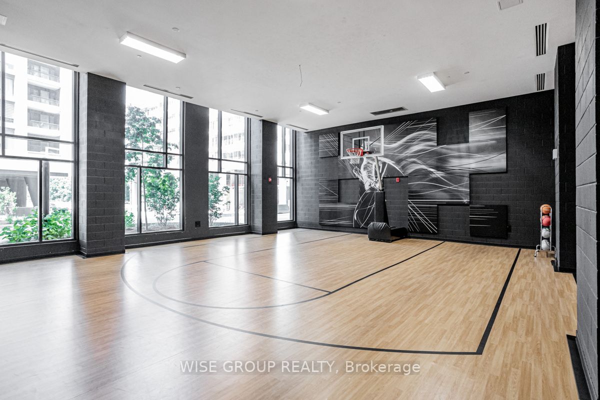 8868 Yonge St, #907E