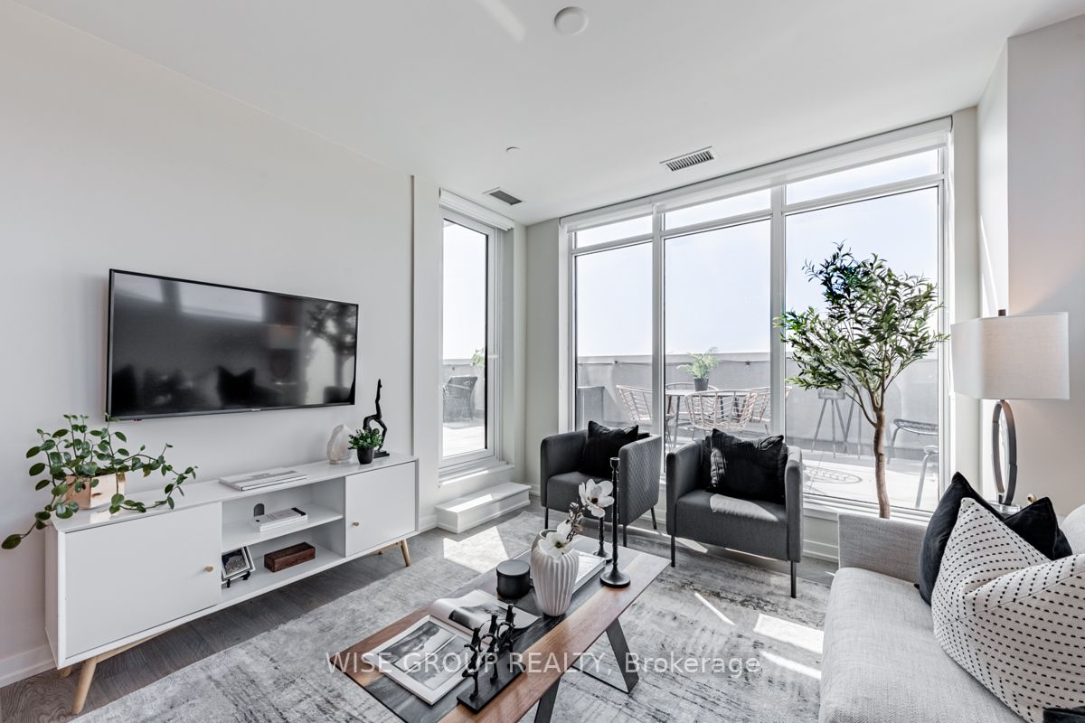 8868 Yonge St, #907E