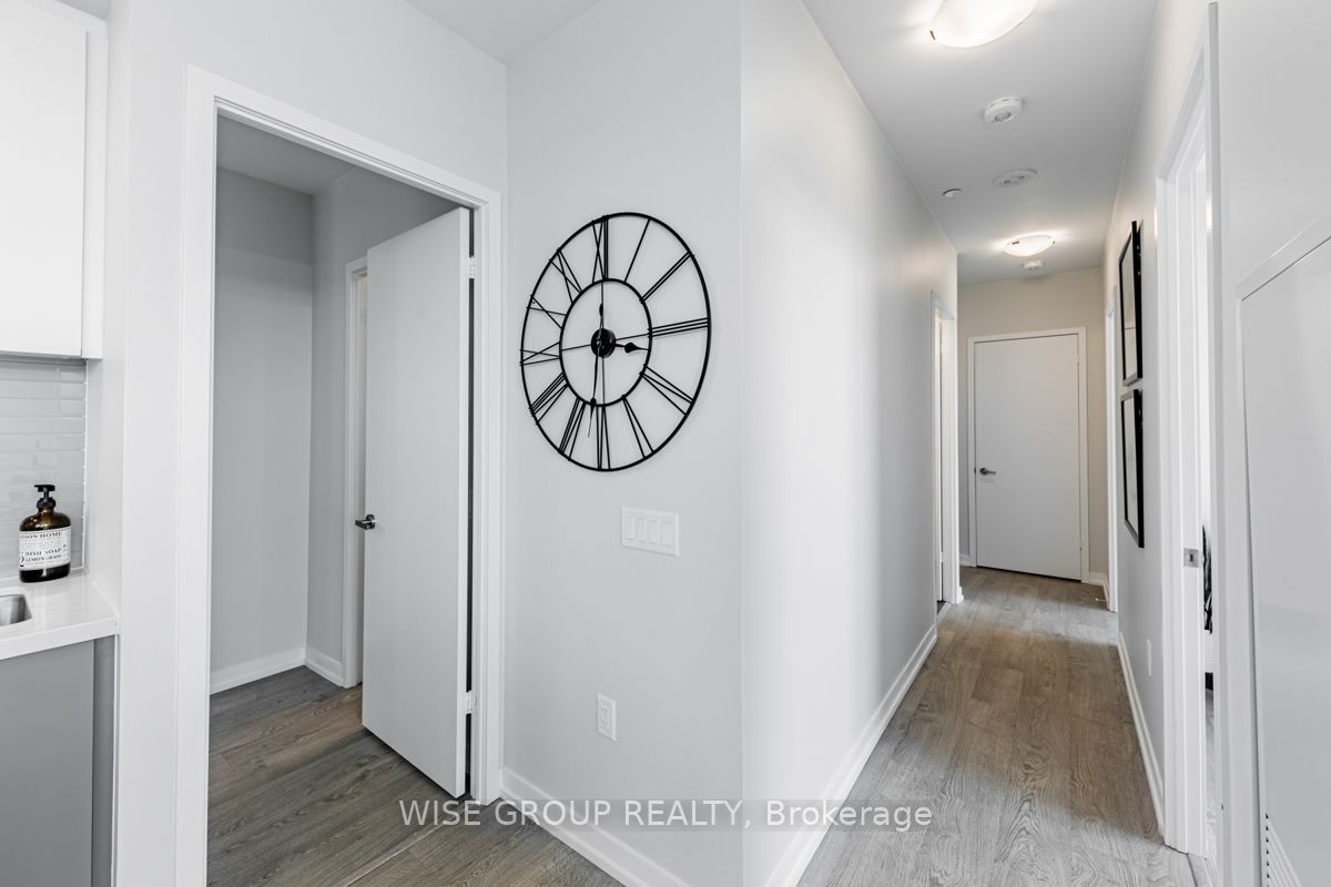 8868 Yonge St, #907E