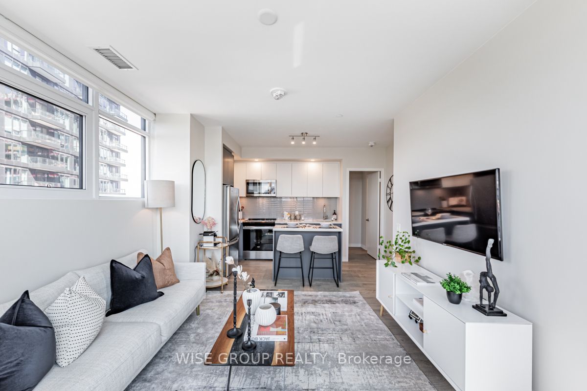 8868 Yonge St, #907E