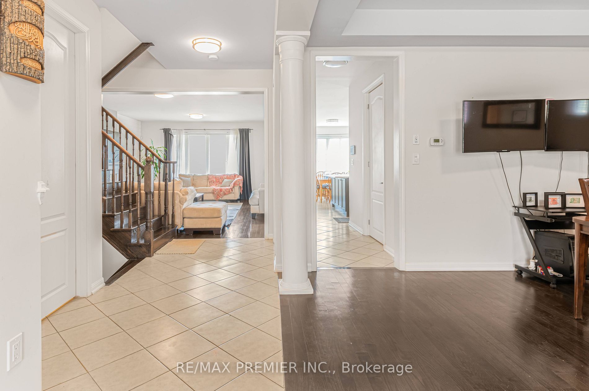 61 Demott Avenue