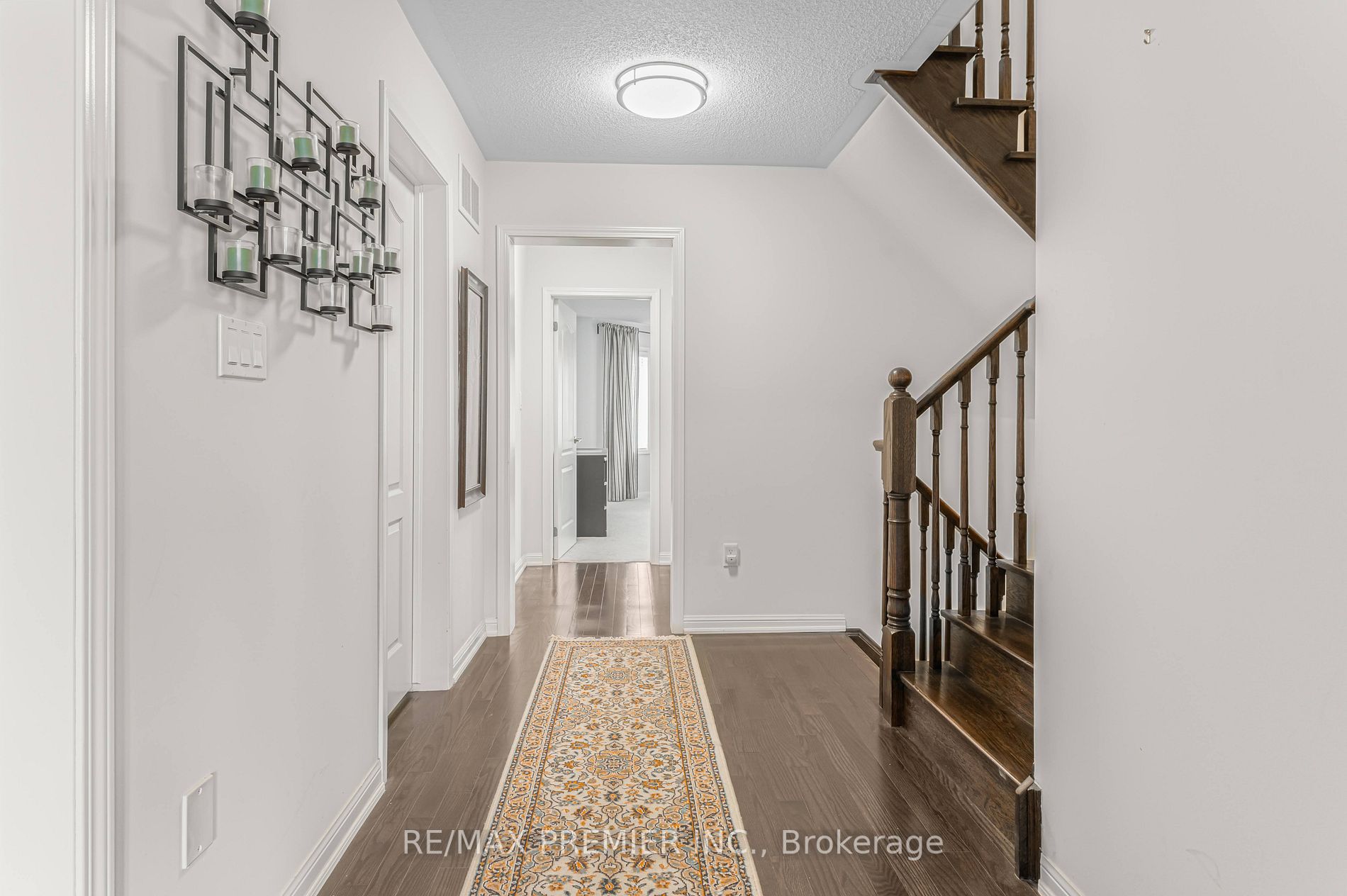 61 Demott Avenue