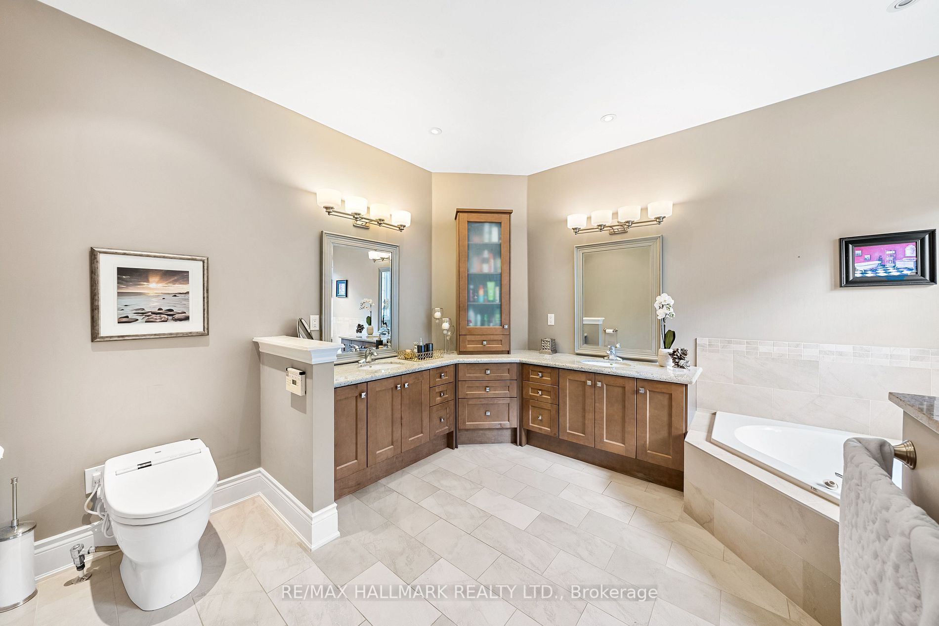 244 Grand Vellore Cres