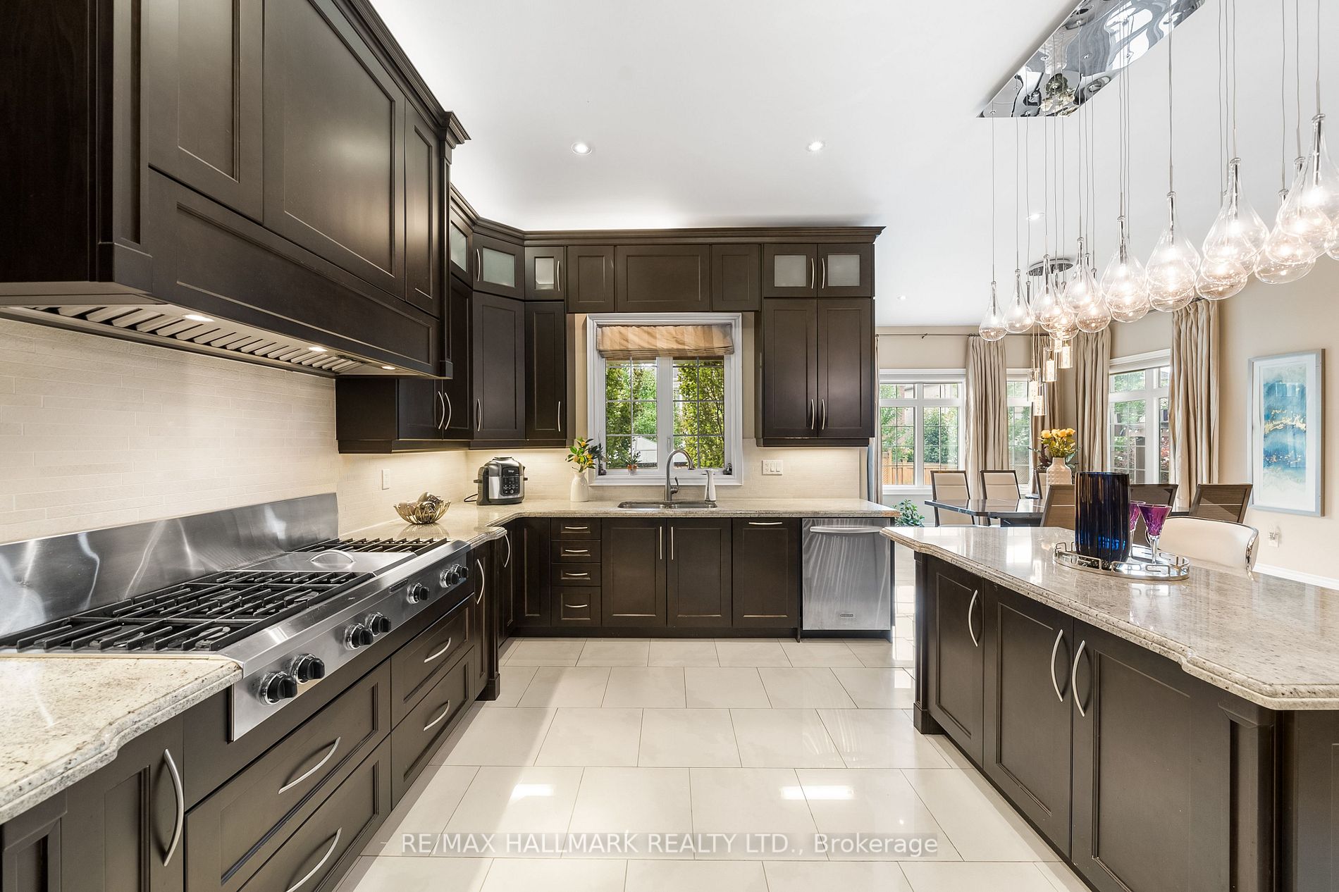 244 Grand Vellore Cres
