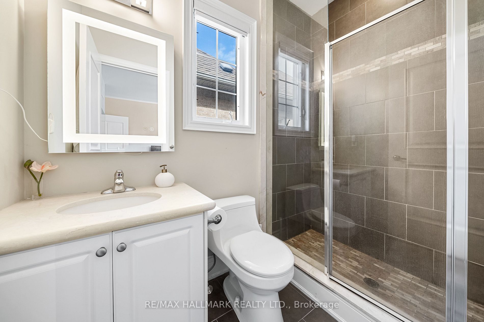 244 Grand Vellore Cres