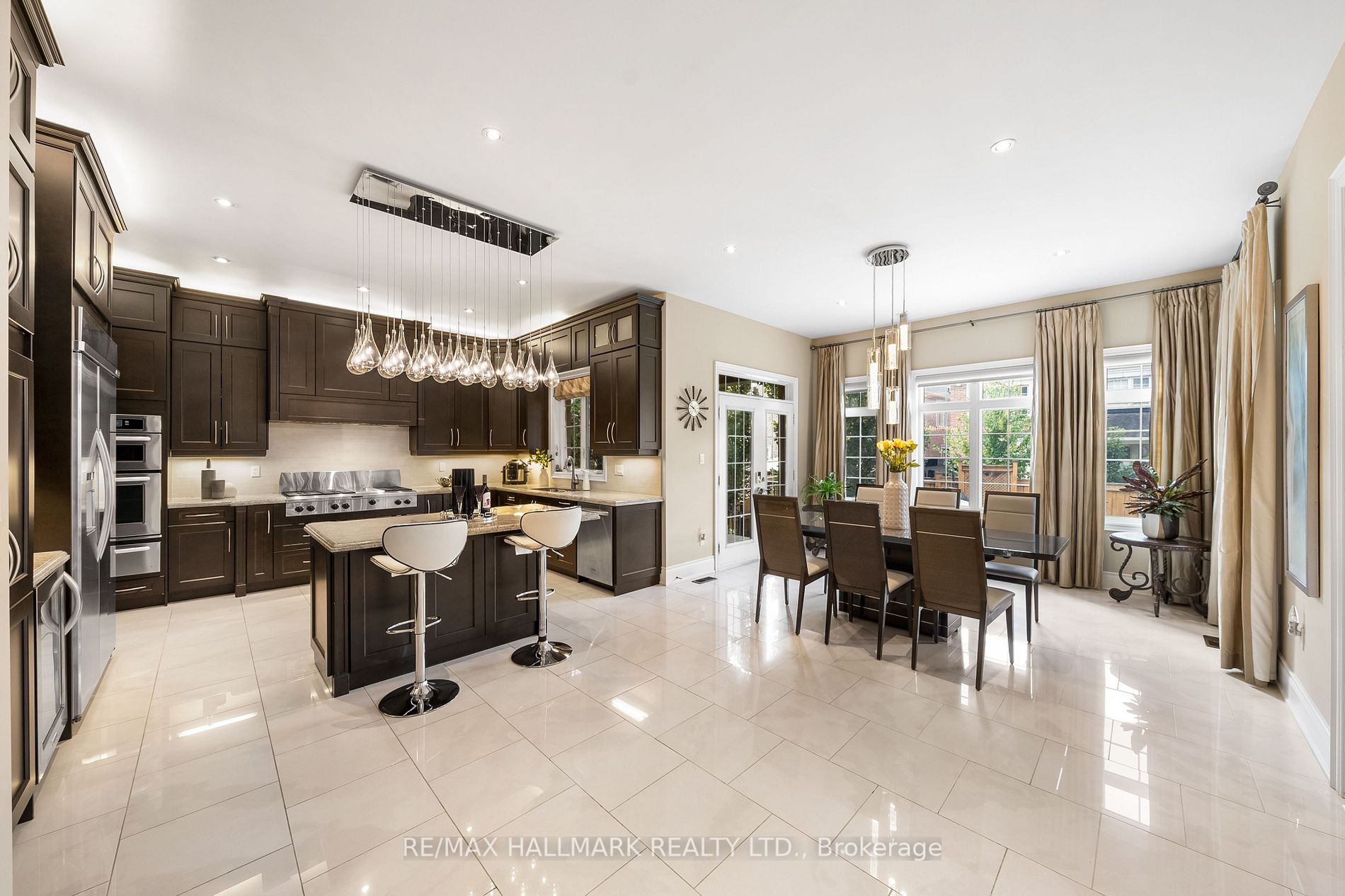 244 Grand Vellore Cres