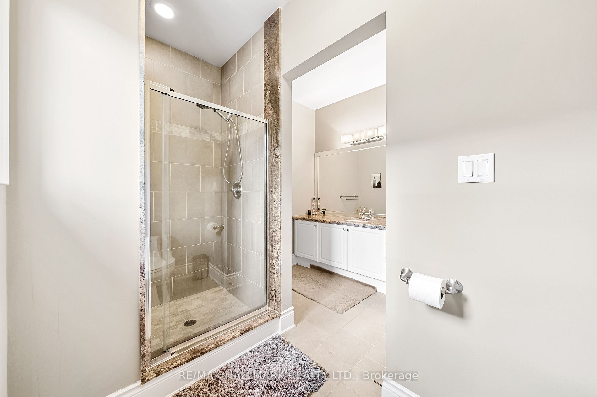 244 Grand Vellore Cres