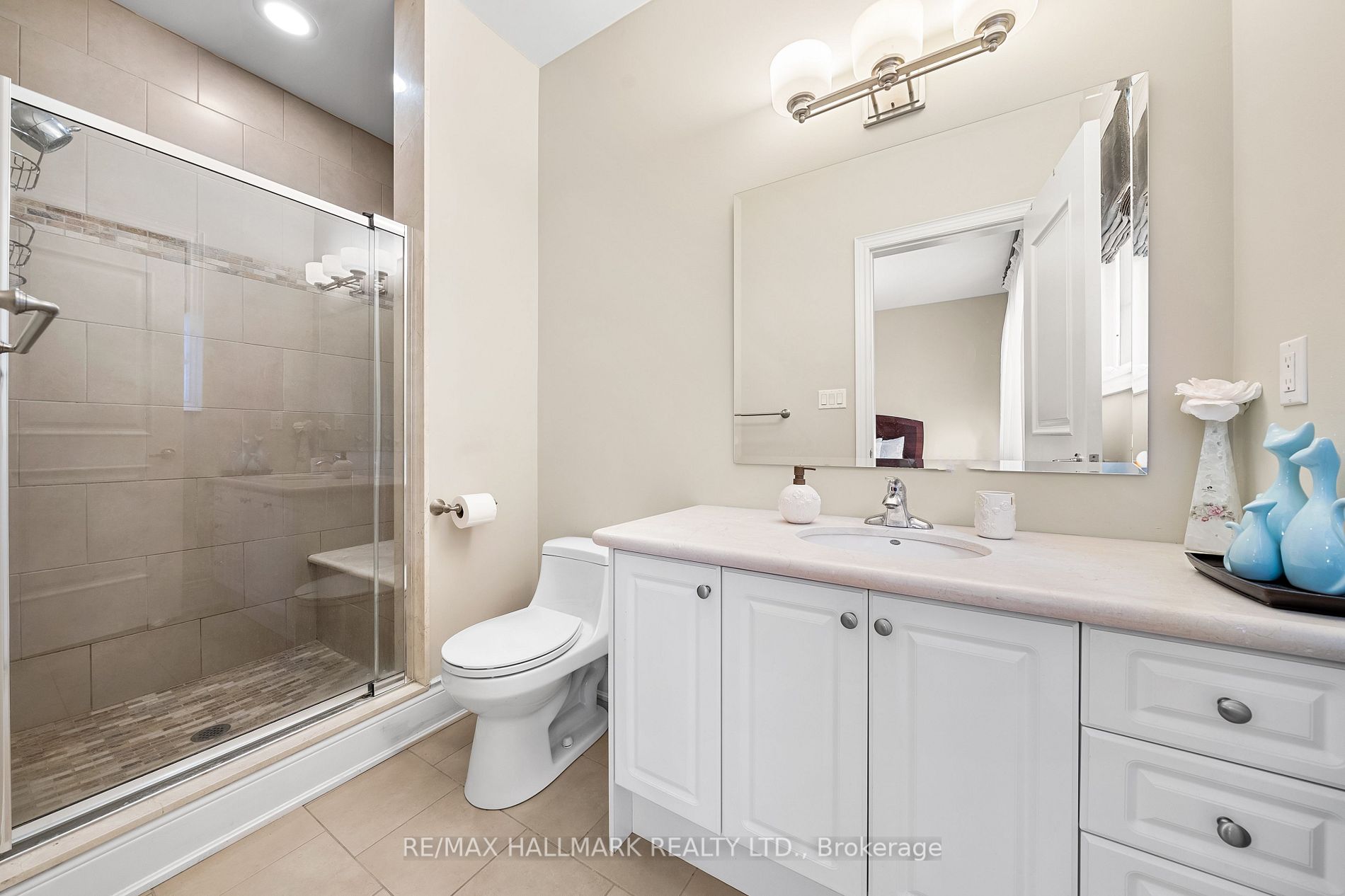 244 Grand Vellore Cres