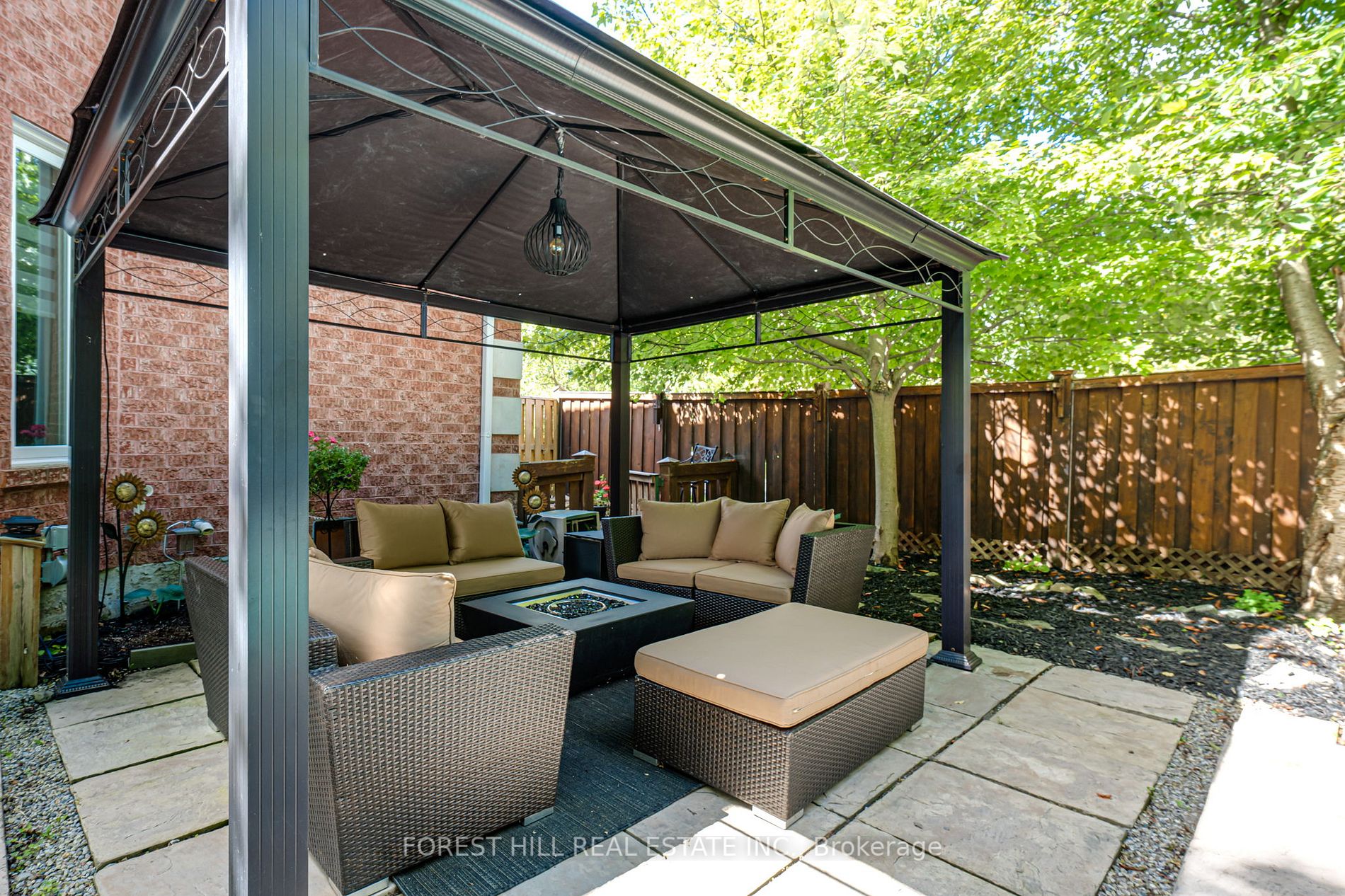 74 Cedar Springs Dr
