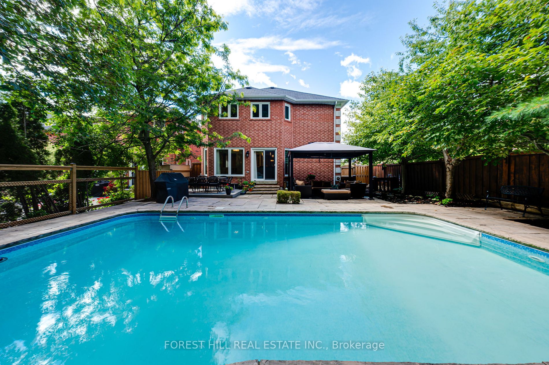 74 Cedar Springs Dr