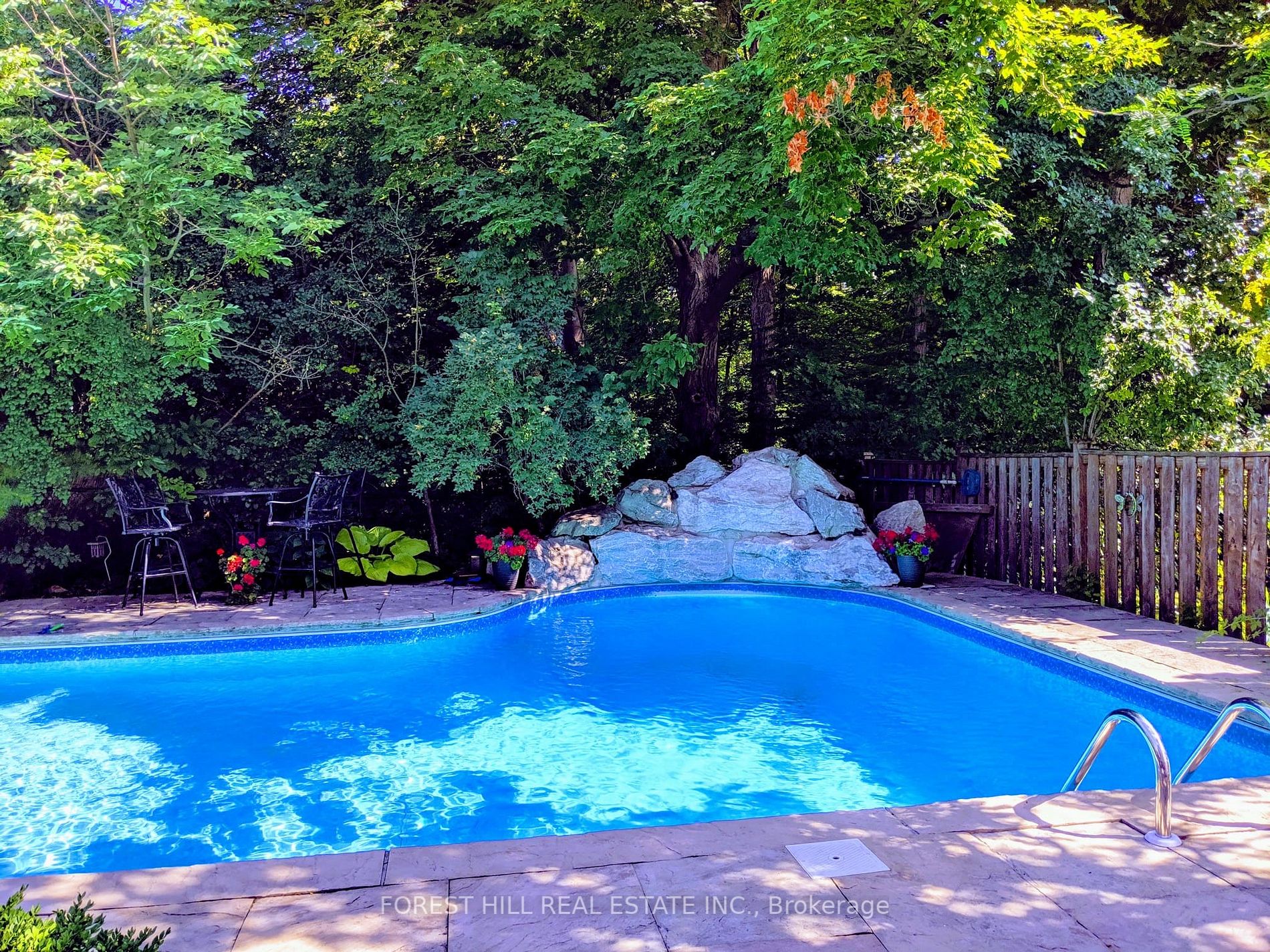 74 Cedar Springs Dr