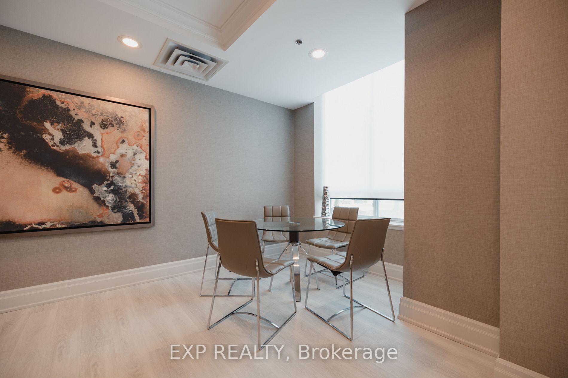 39 Oneida Crescent, #1115
