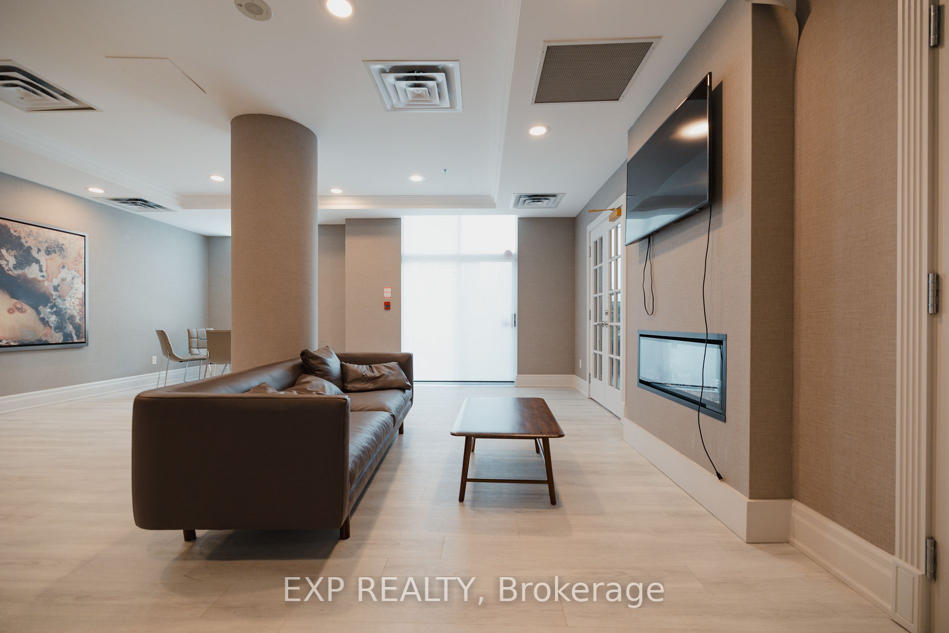 39 Oneida Crescent, #1115