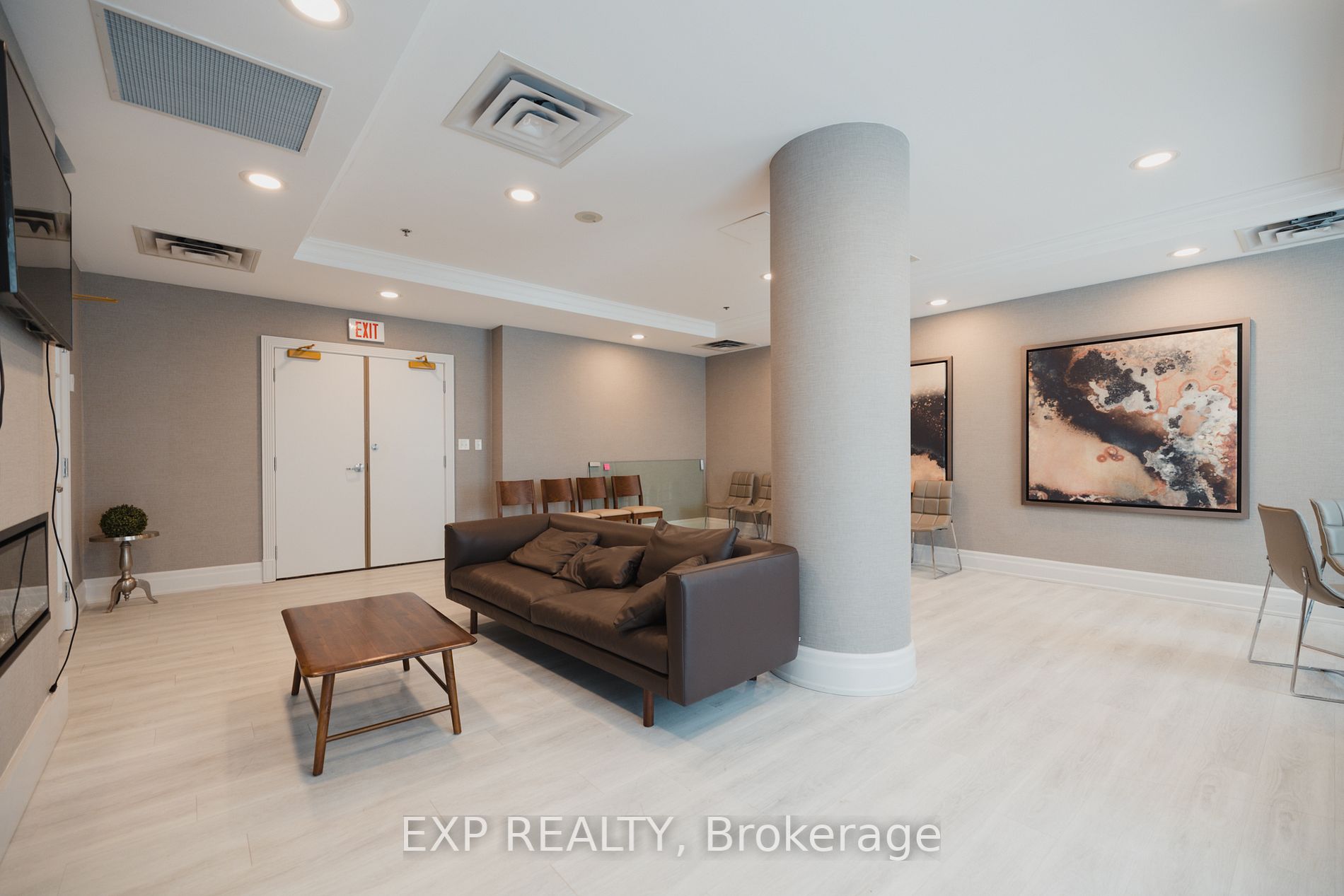 39 Oneida Crescent, #1115