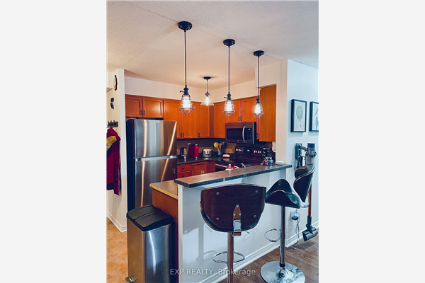 39 Oneida Cres, Richmond Hill