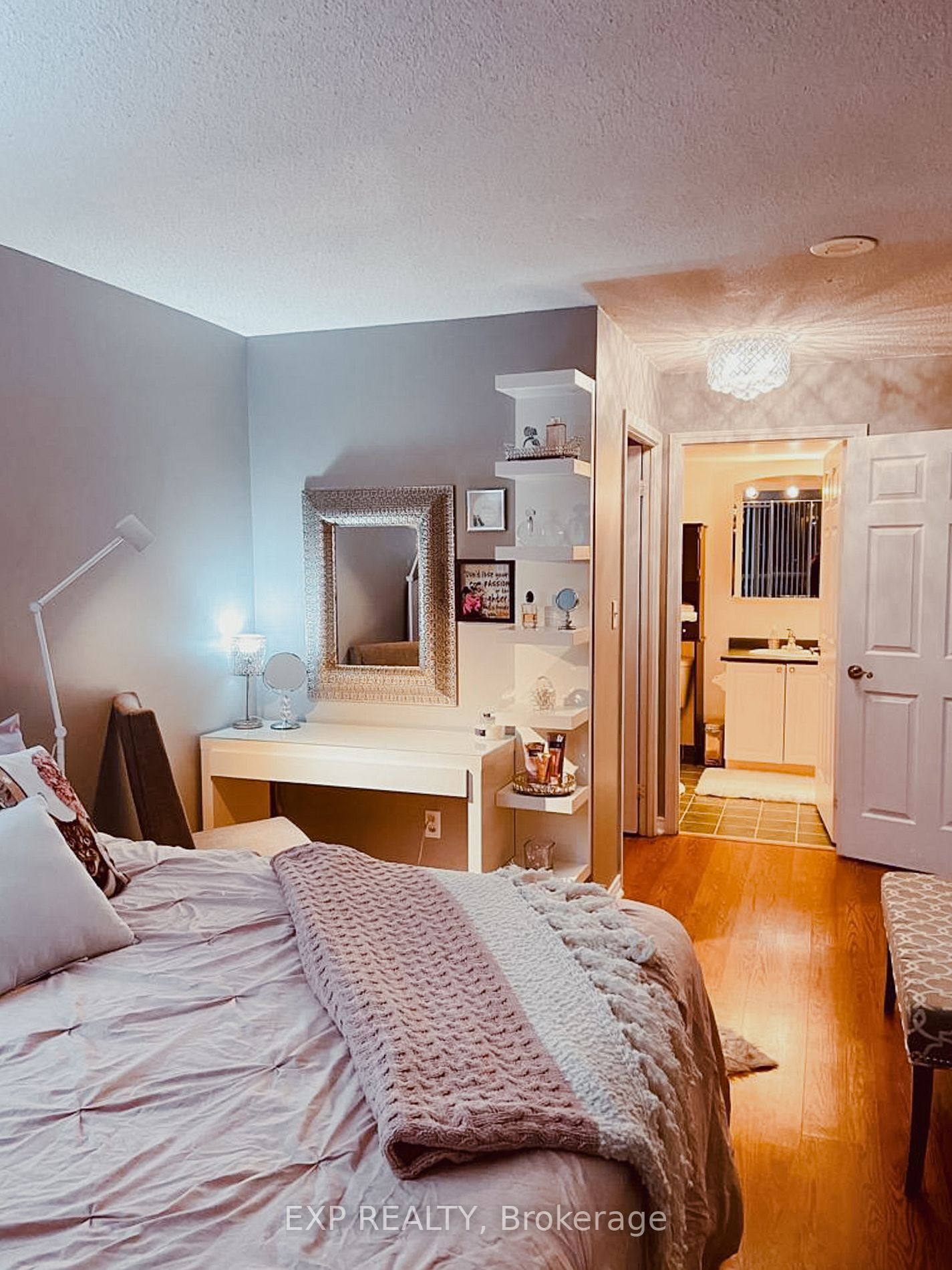 39 Oneida Crescent, #1115