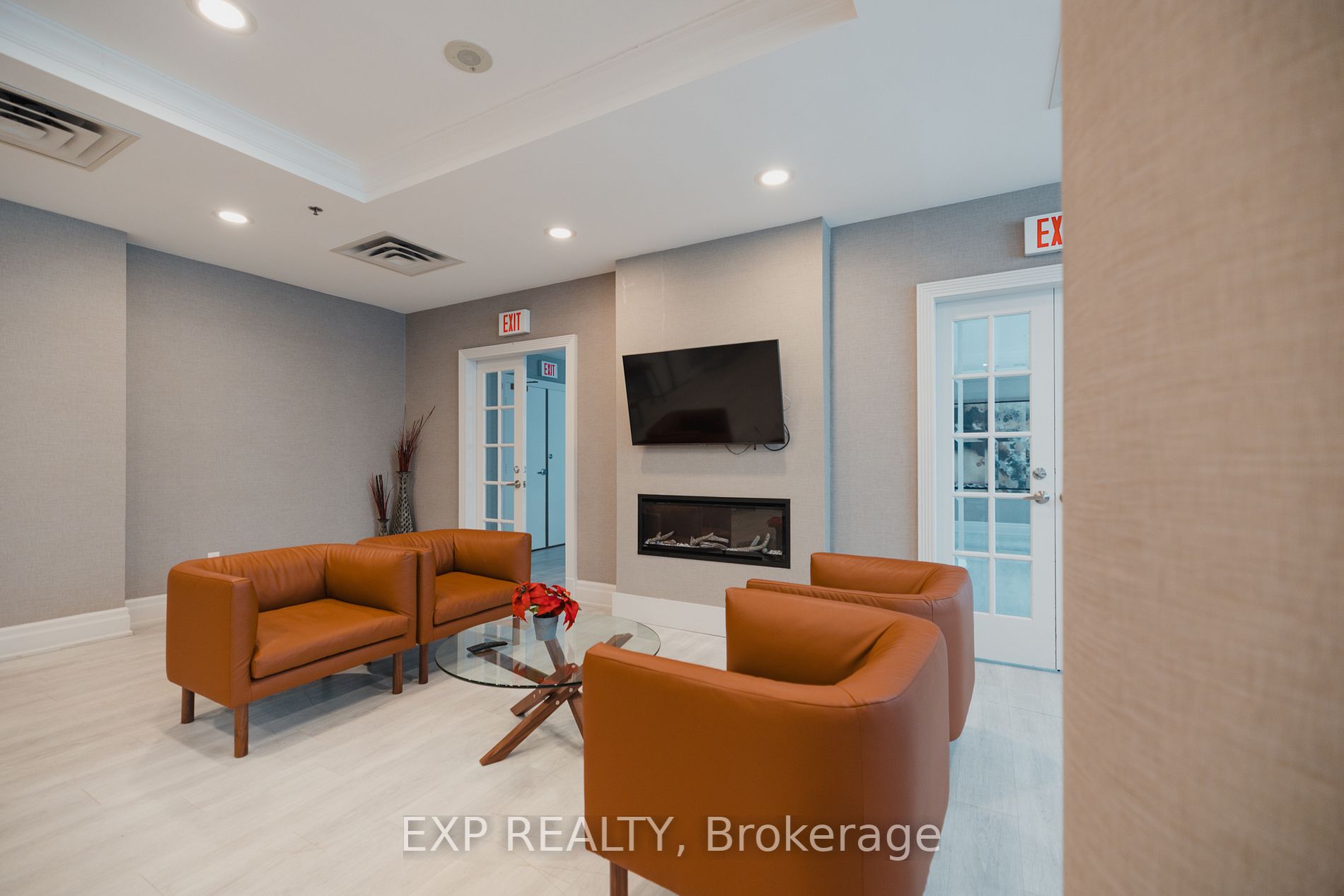 39 Oneida Crescent, #1115