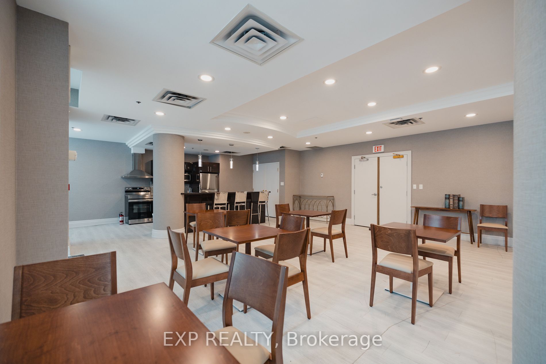 39 Oneida Crescent, #1115