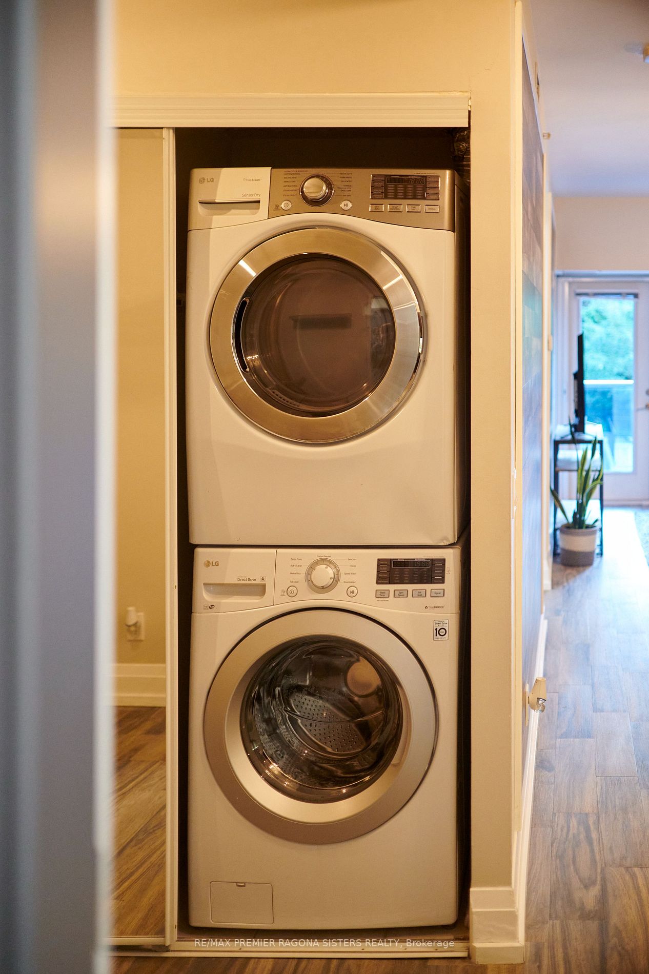 8302 Islington Ave, #216