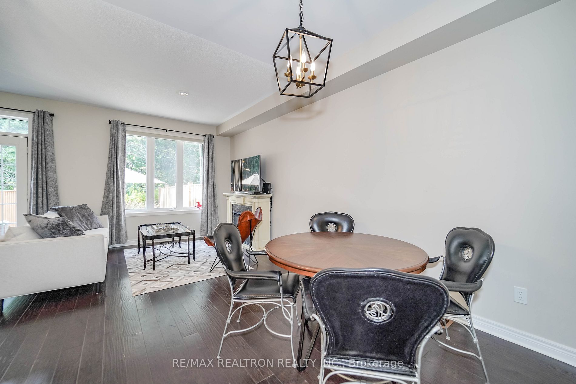 138 Radial Dr