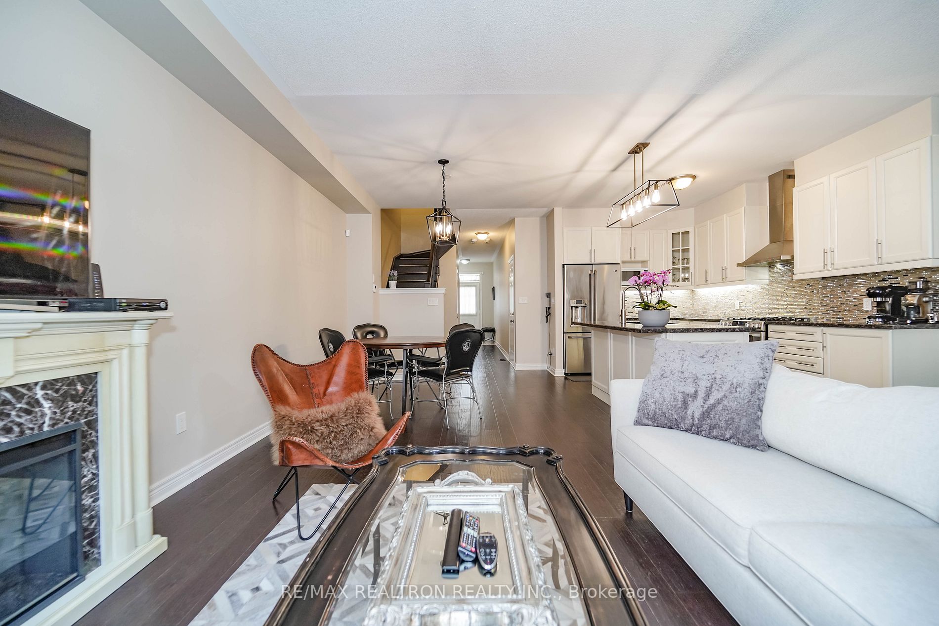 138 Radial Dr