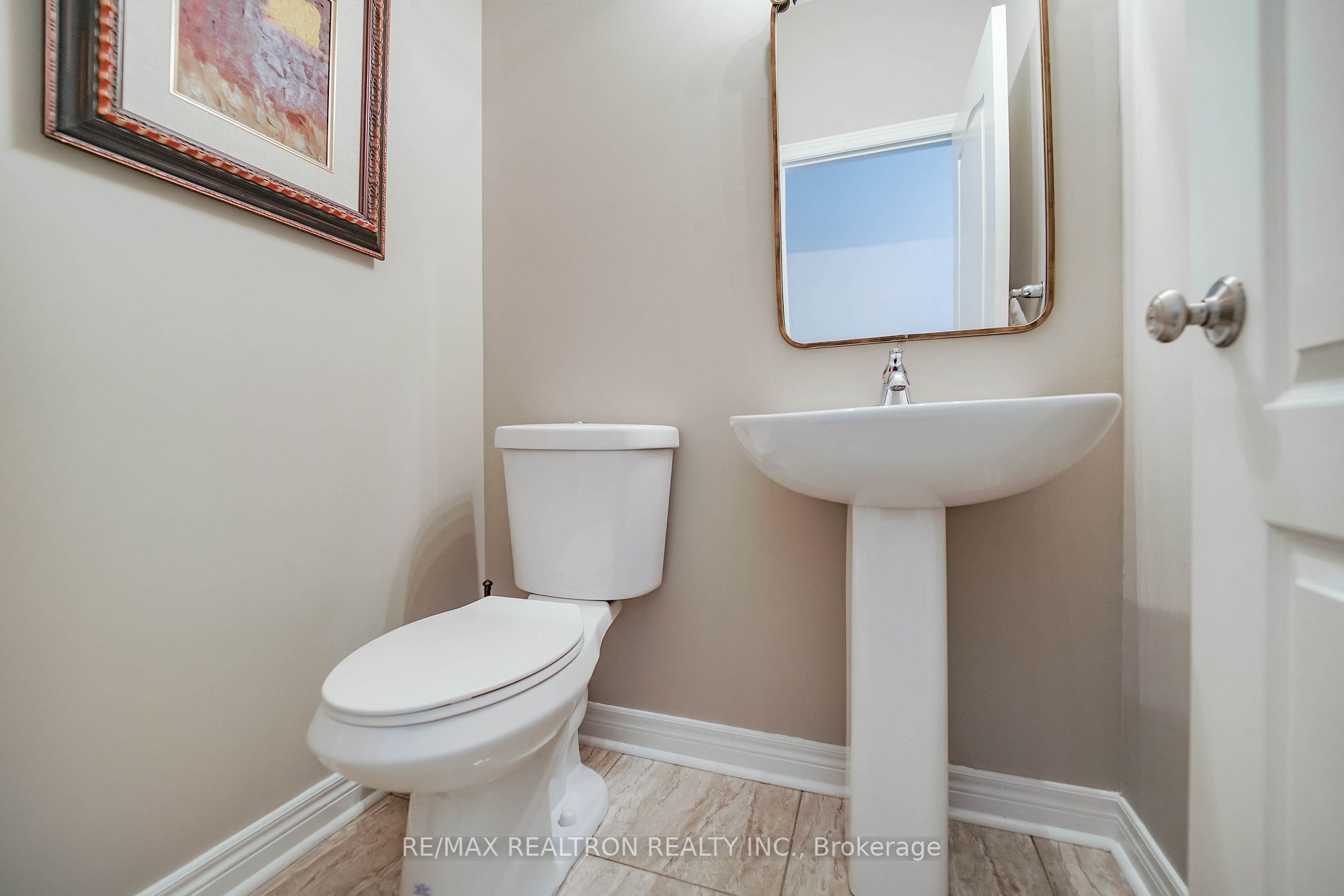 138 Radial Dr