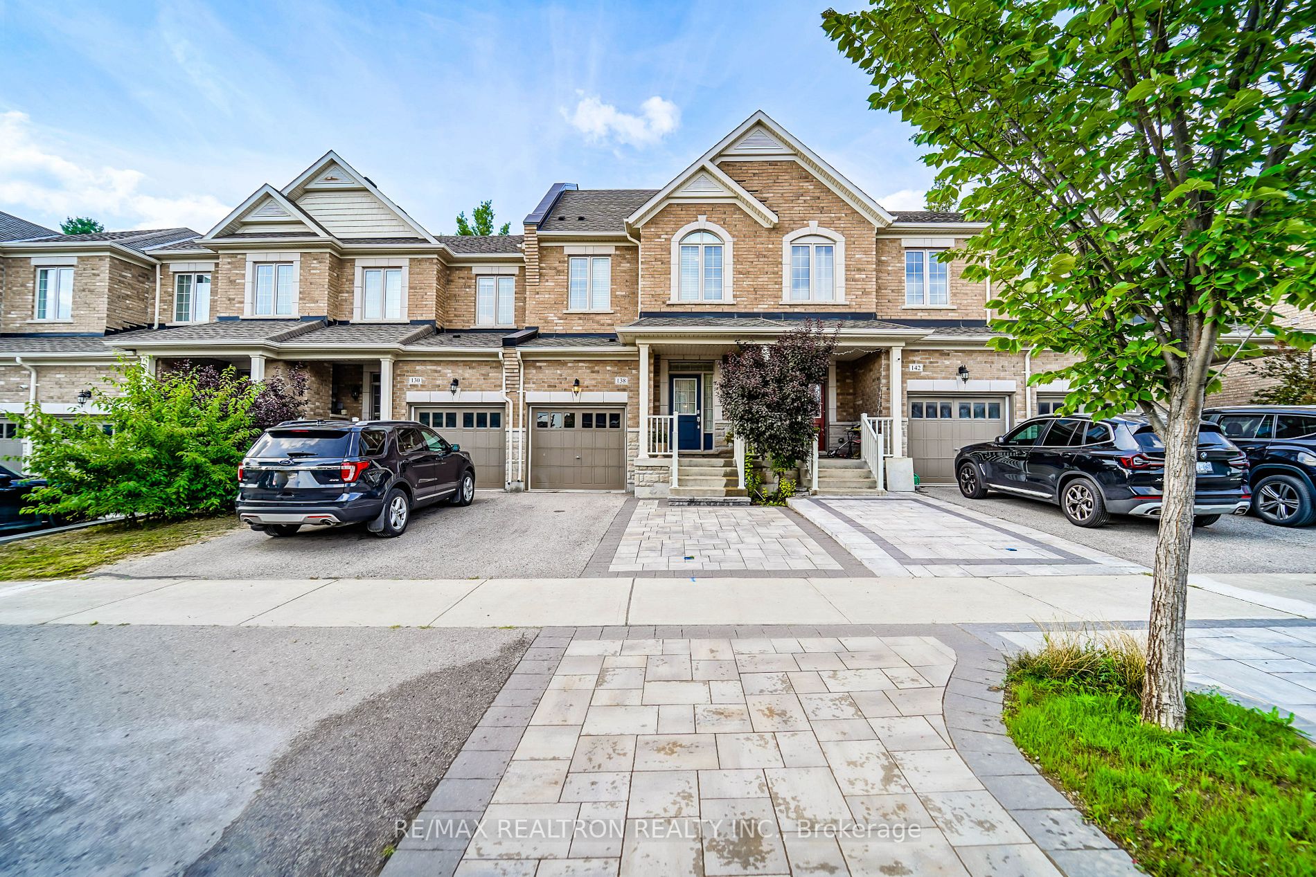 138 Radial Dr