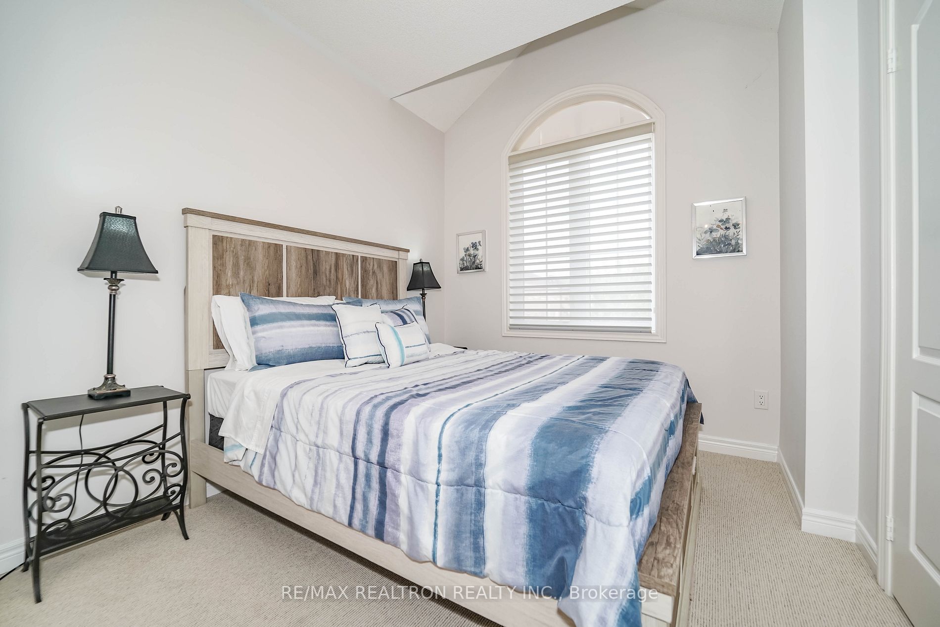 138 Radial Dr