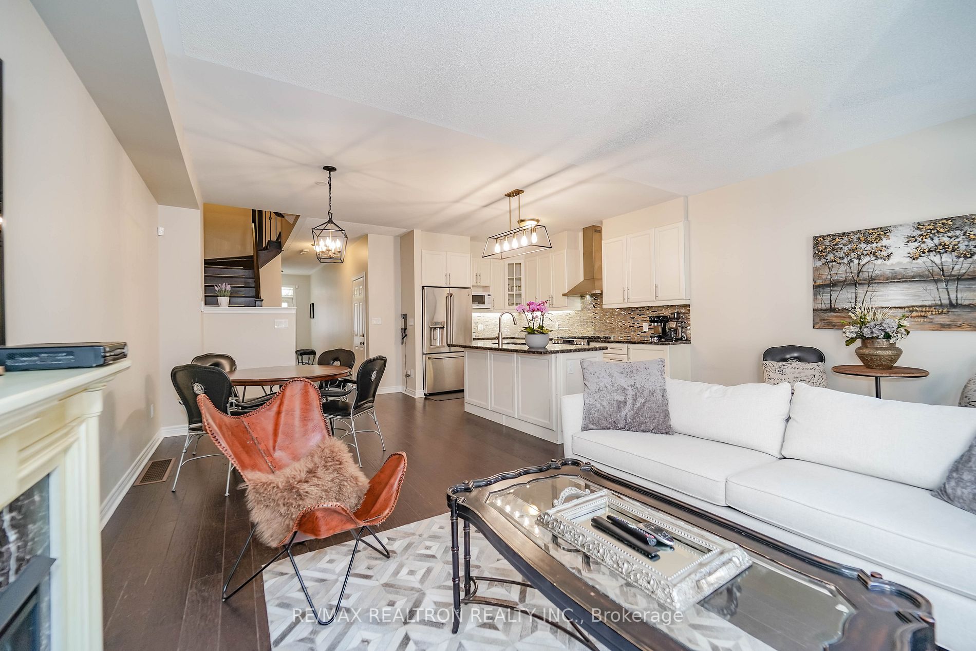 138 Radial Dr