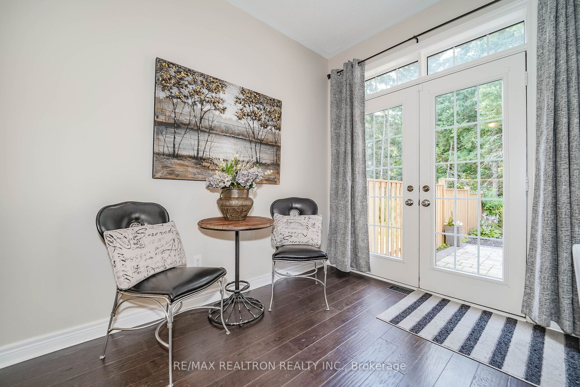 138 Radial Dr