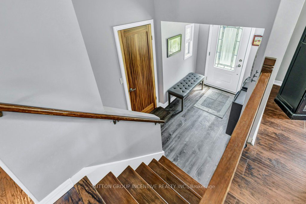 736 William St