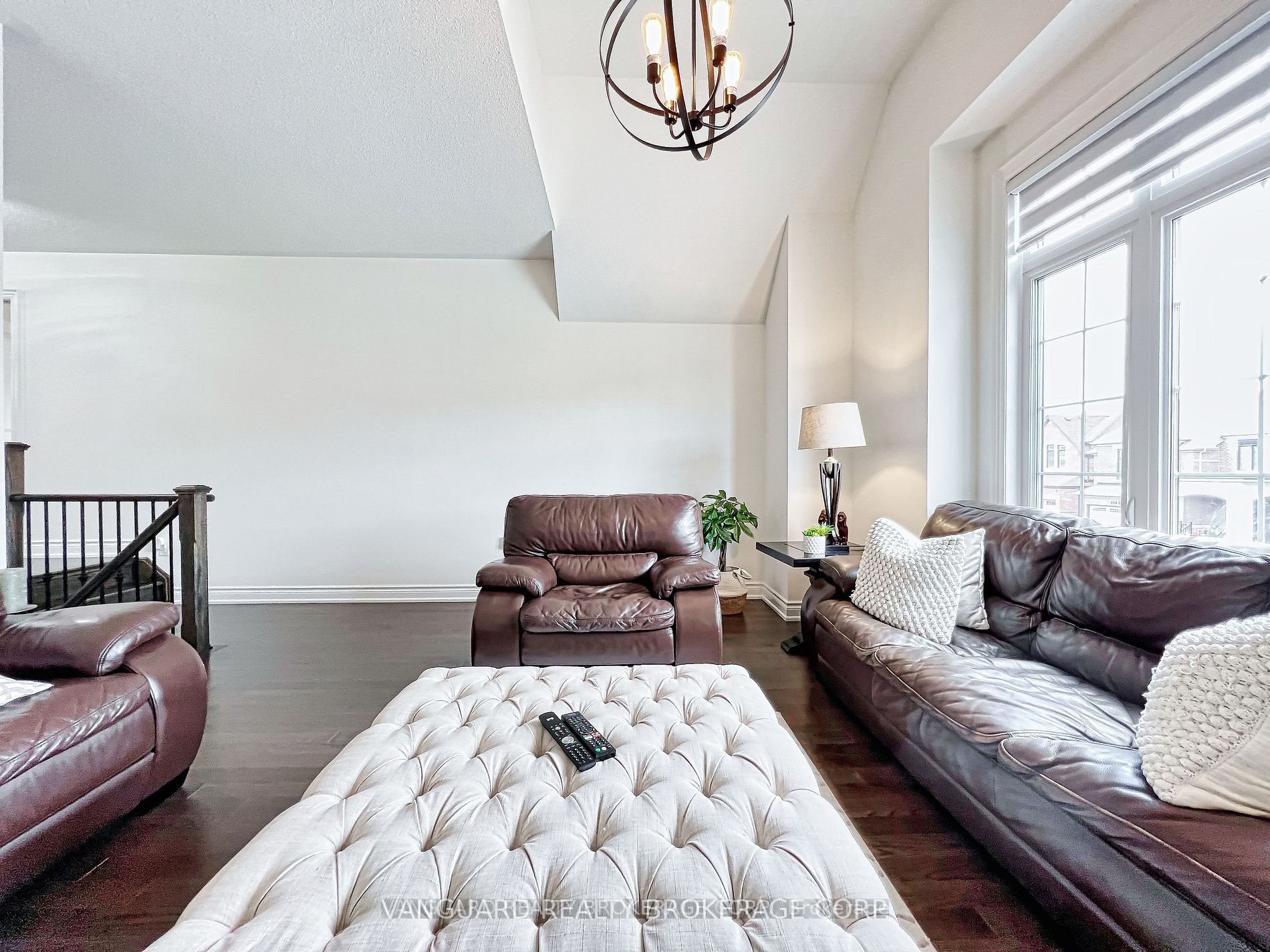 127 Citrine Dr