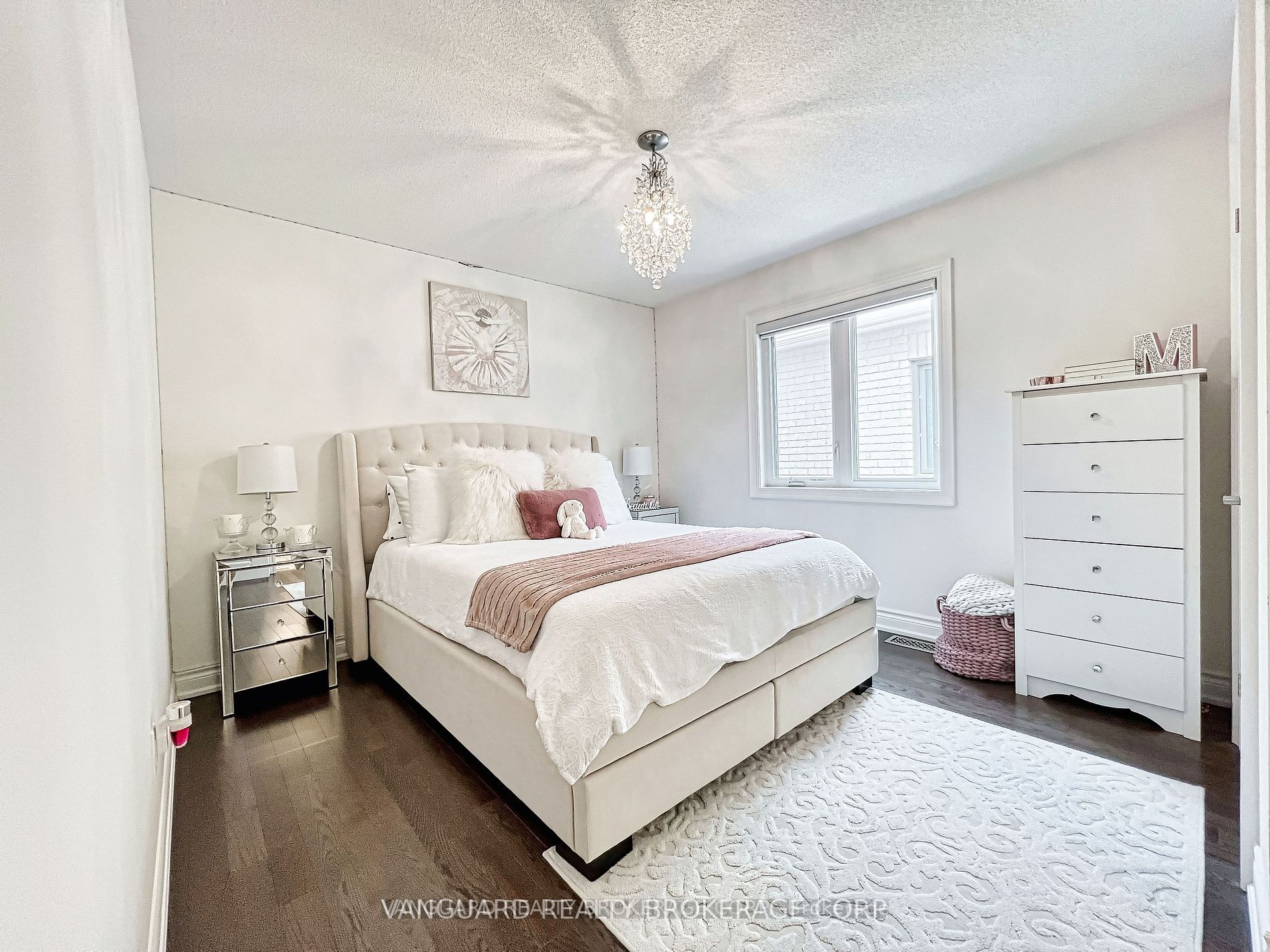 127 Citrine Dr