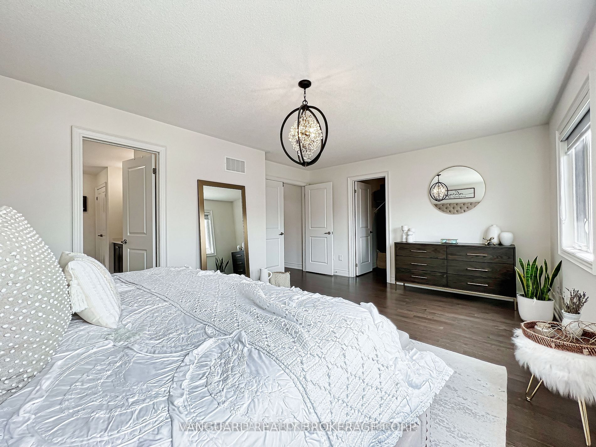 127 Citrine Dr