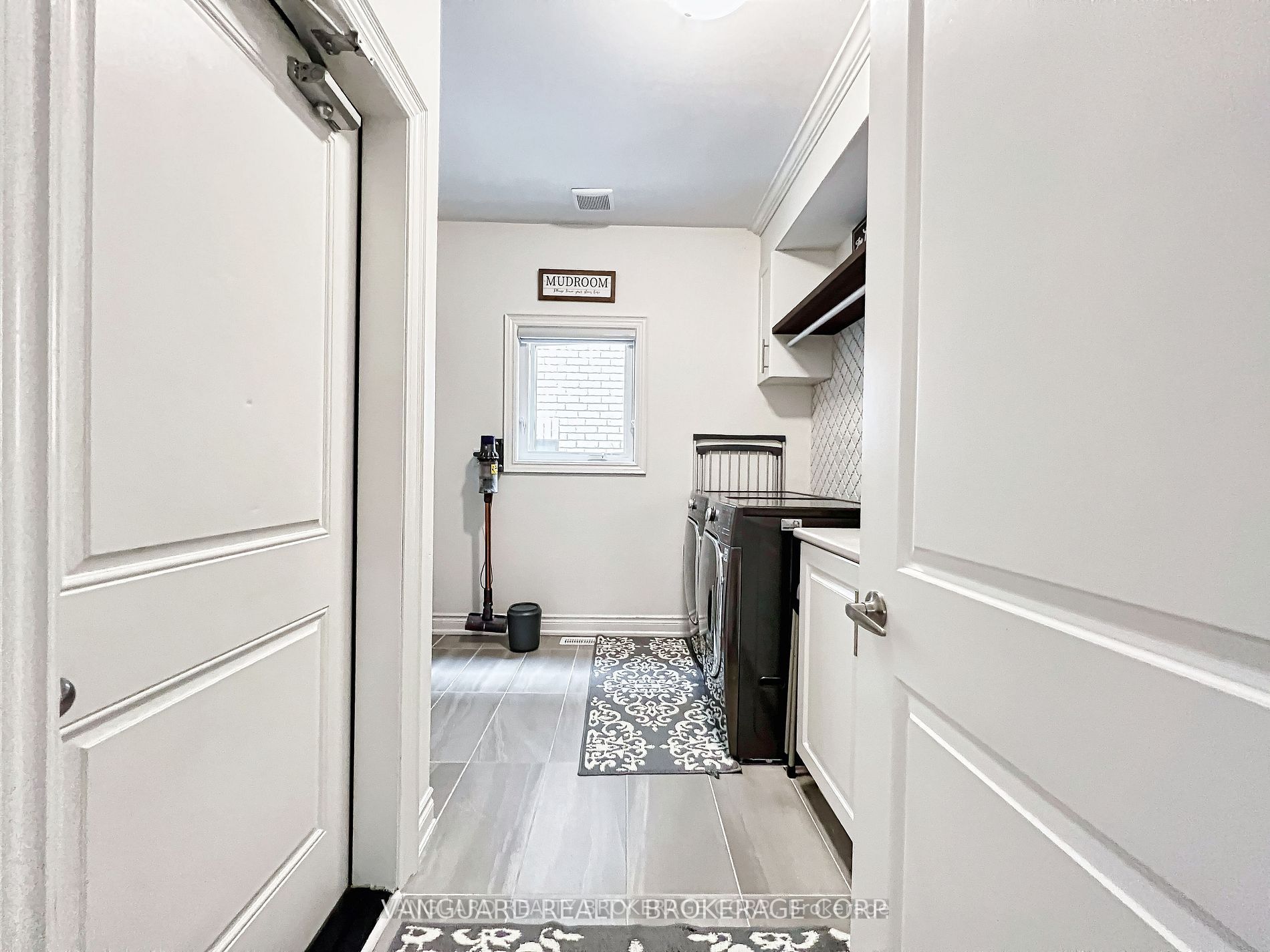 127 Citrine Dr