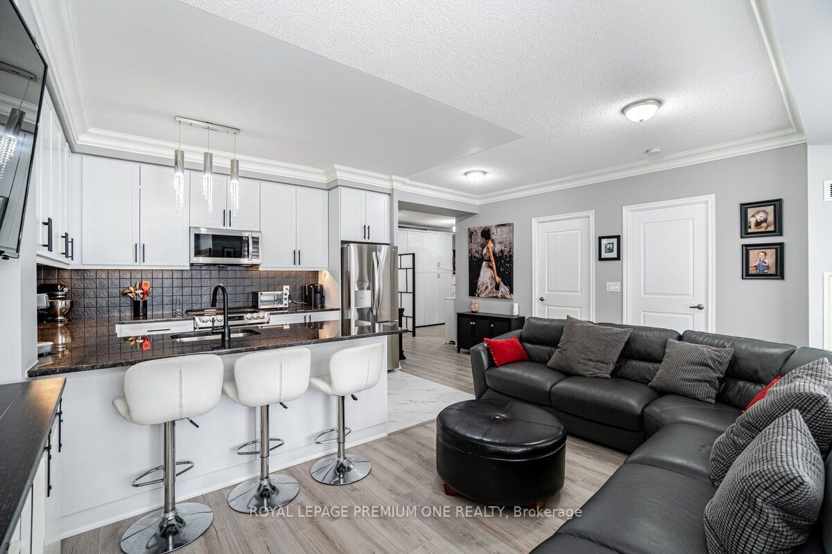 9235 Jane St, #1109