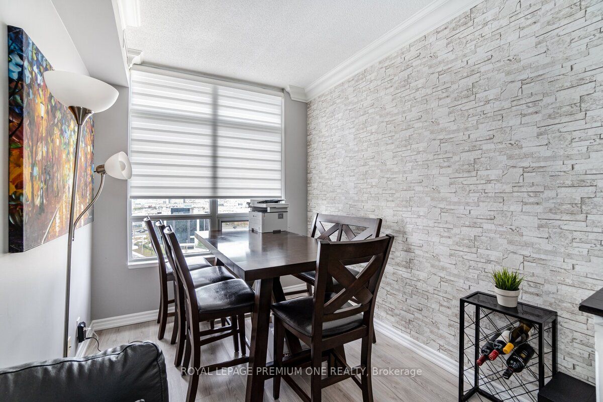 9235 Jane St, #1109
