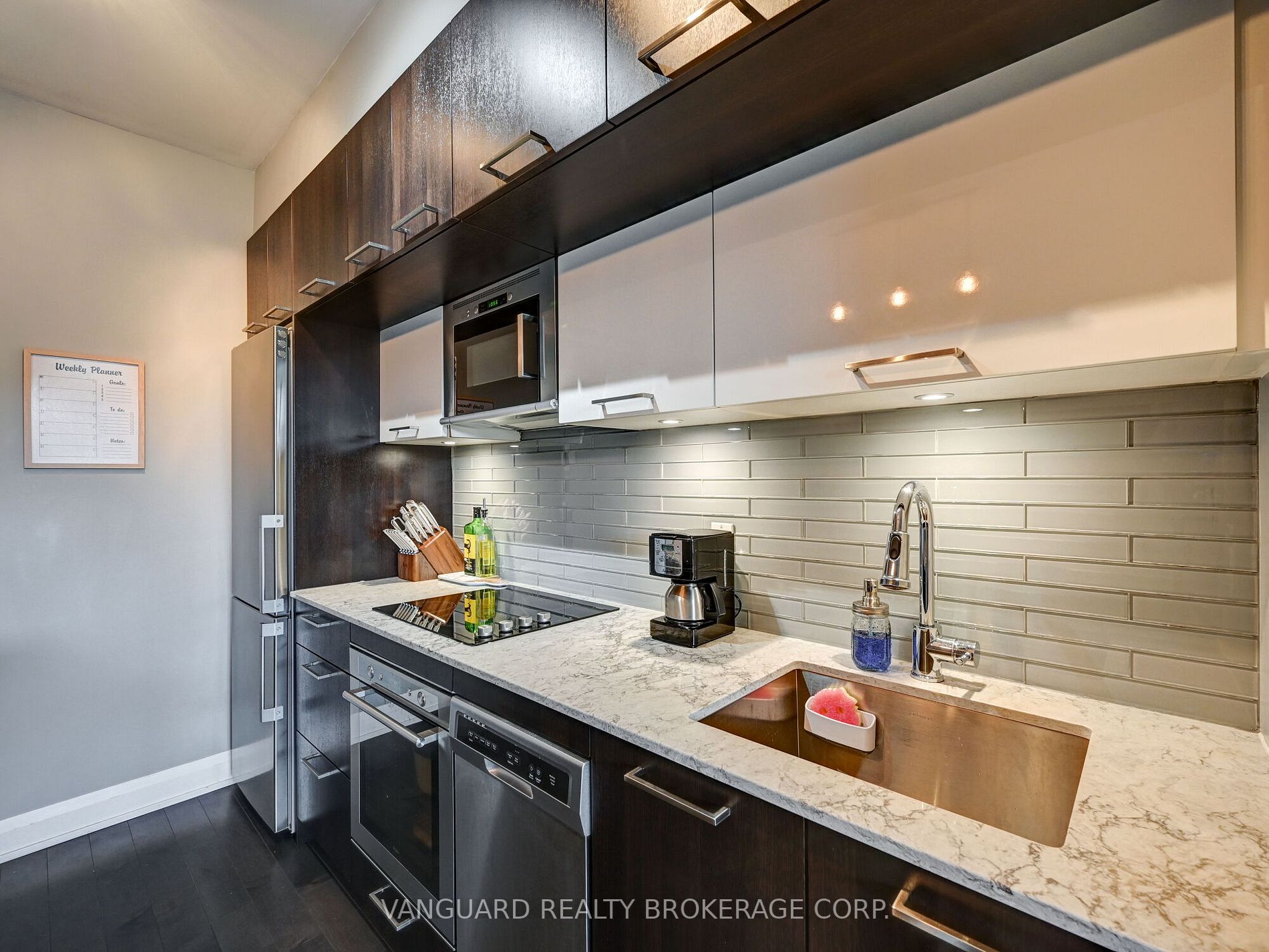 4800 Highway 7, #221