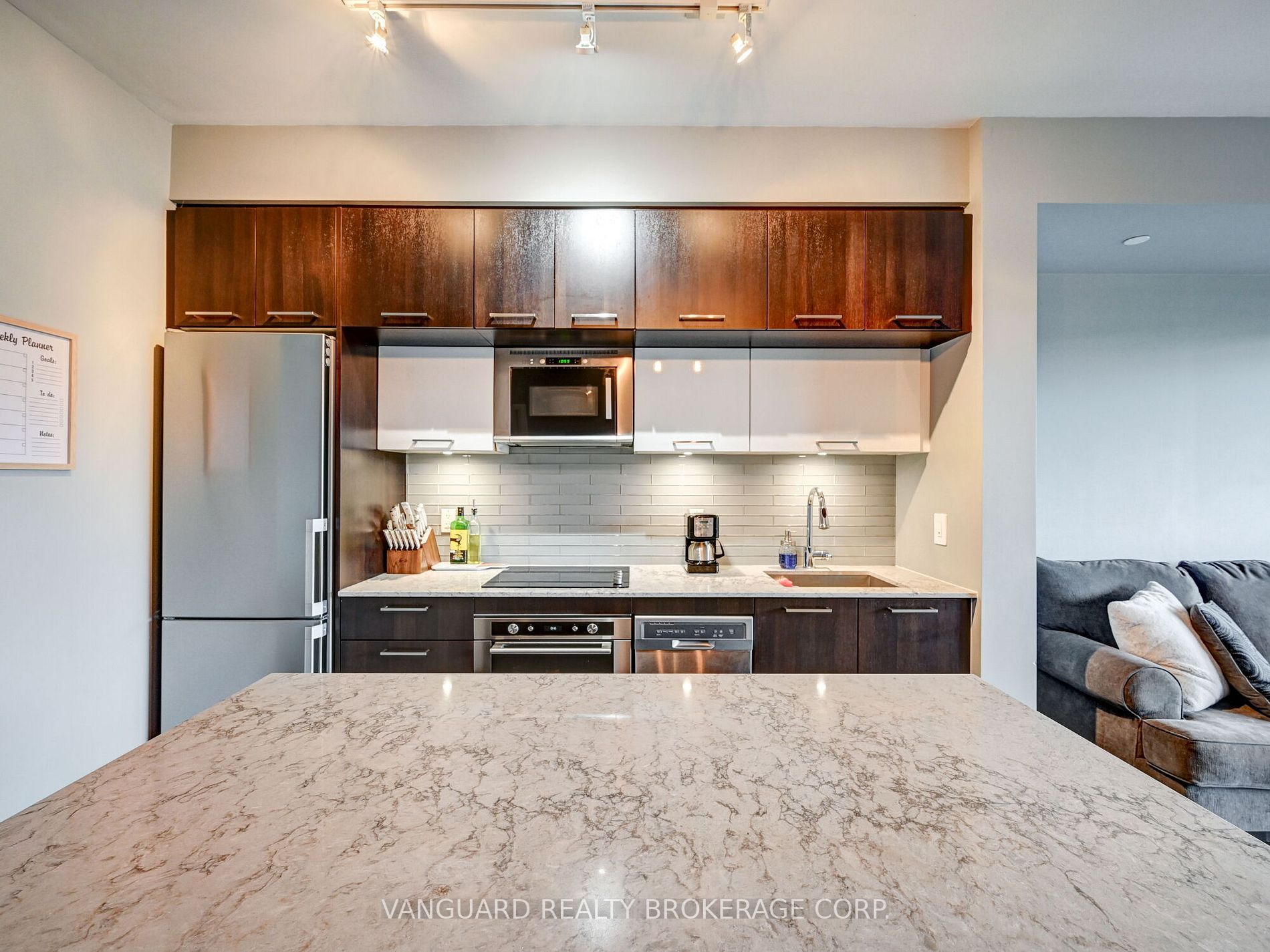 4800 Highway 7, #221