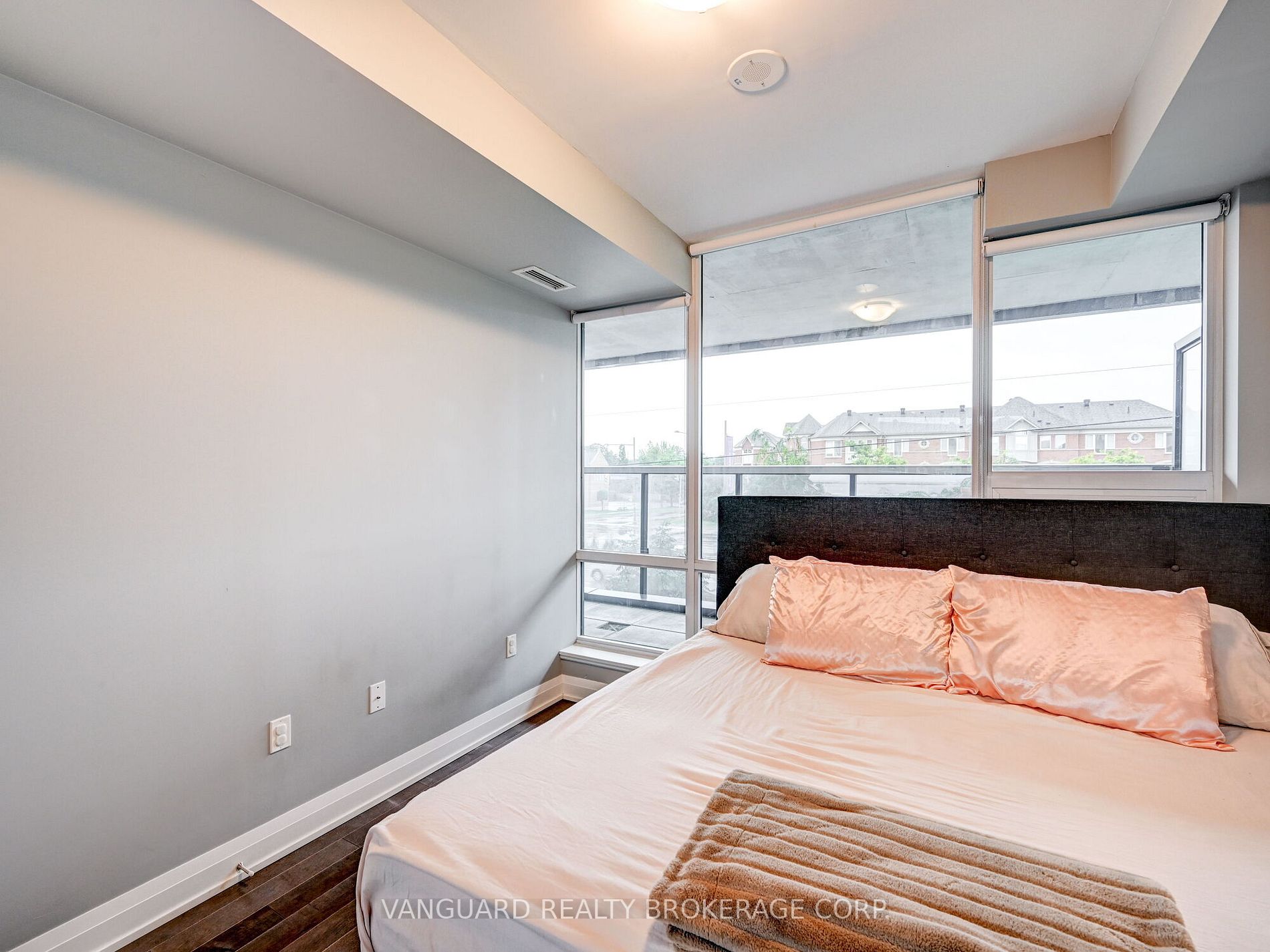 4800 Highway 7, #221