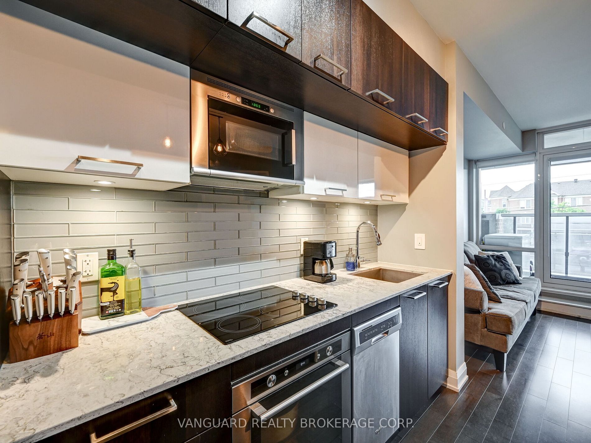 4800 Highway 7, #221