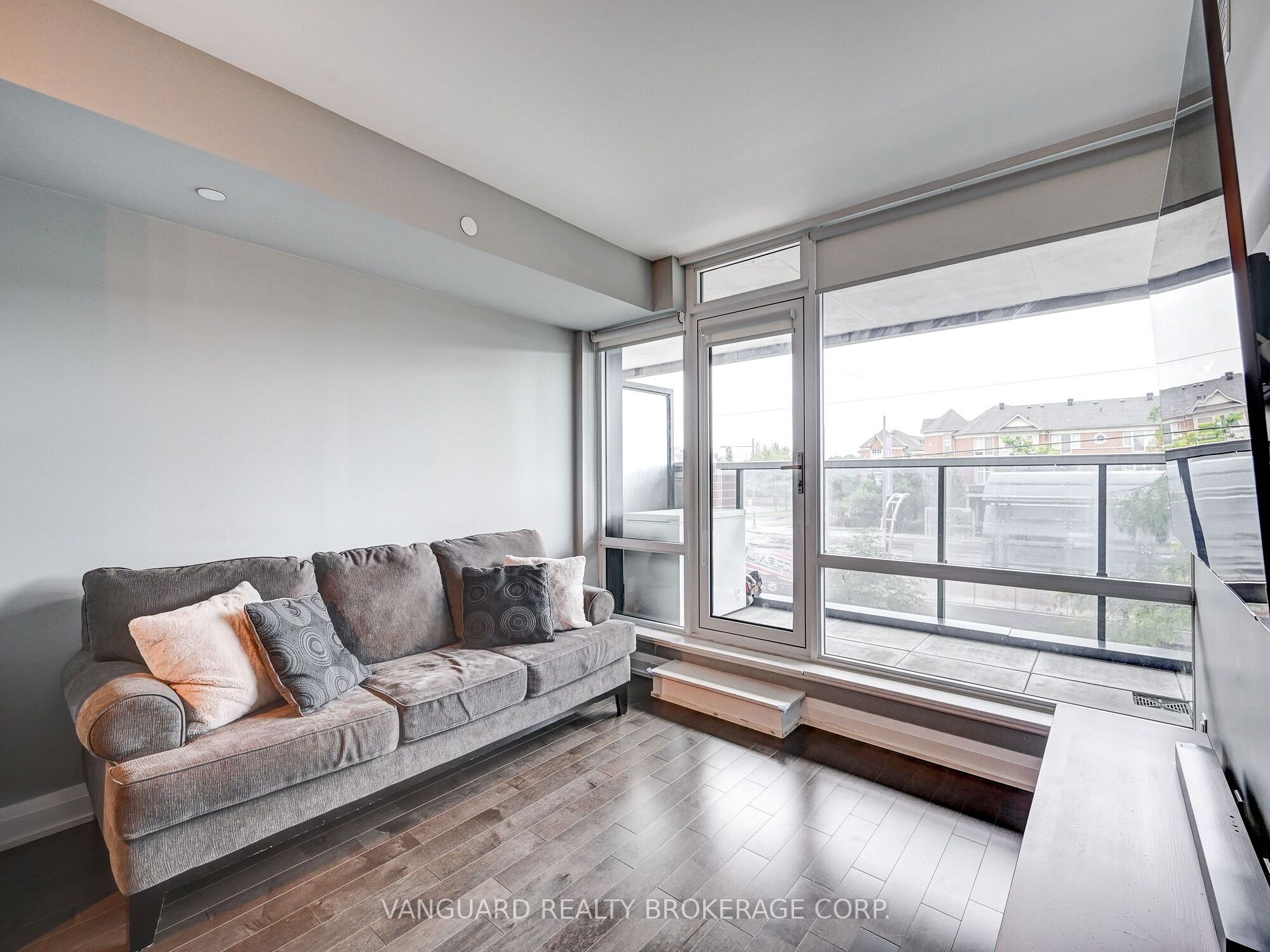 4800 Highway 7, #221